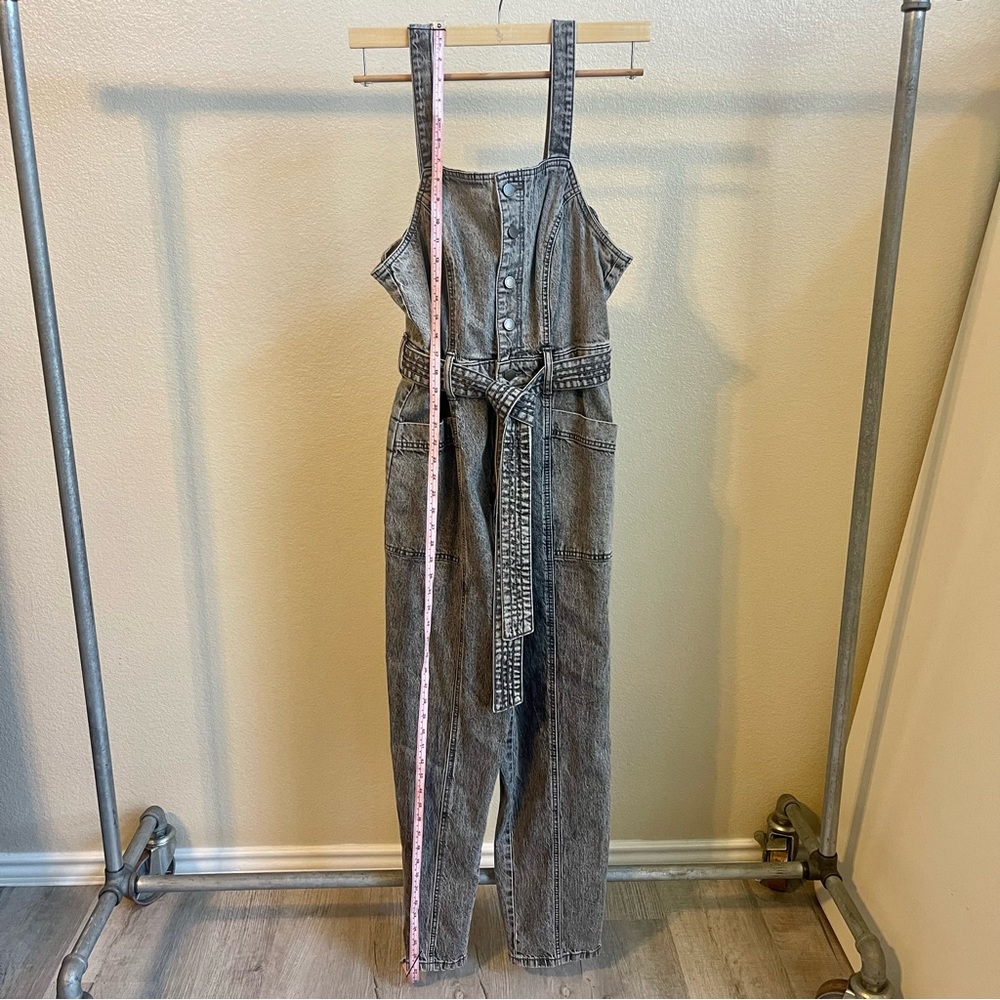Universal thread tie front faded denim jean jumpsuit tapered leg sleeveless